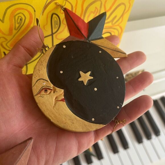 Hand Carved Wooden Star and Moon Ornament Mobile Vintage 90s Indonesia 28.5" - Picture 13 of 16